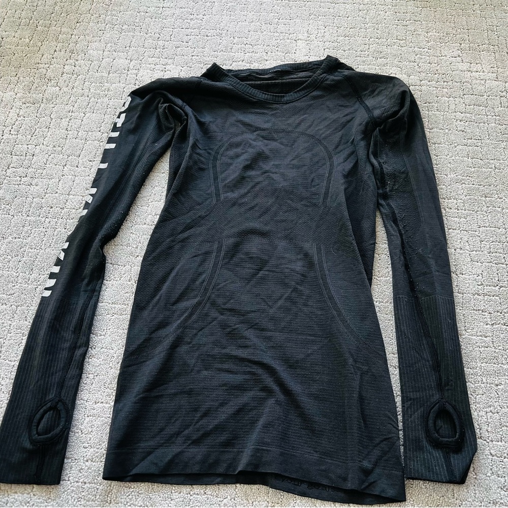 Lululemon Swiftly Tech black long sleeve, size 4